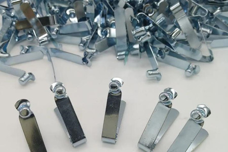 加工五金彈片時需要注意的一些問題